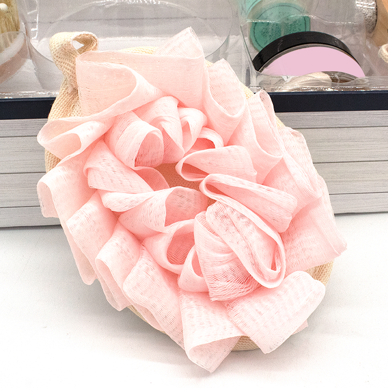 6Pcs luxury women spa bath gift set including scented candle body scrub bath brush & body scrubbers