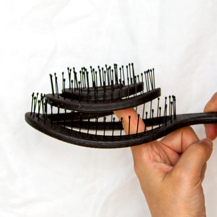 Coffee grounds biodegradable eco-friendly detangler curler vented hair brush
