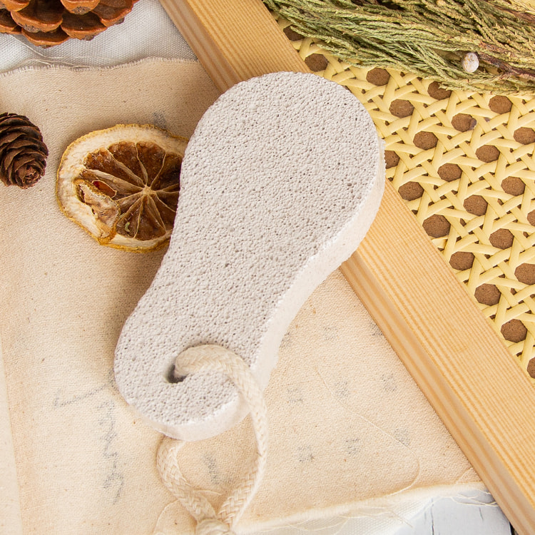6Pcs Wood heart shape box women spa gift set including hair brush pumice stone bath pouf sisal sponge & massager