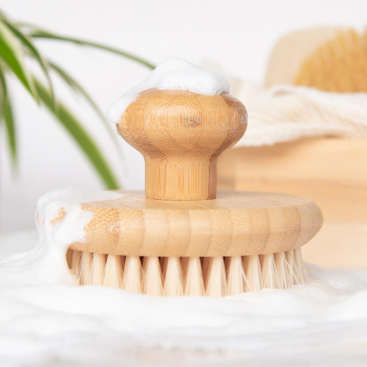 Different specifications handheld round natural dry bath brush