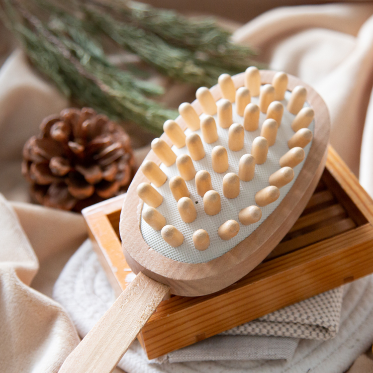 Double sided anti-cellulite long handle wood bath brush for scrub your back