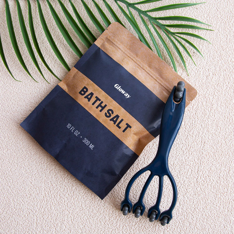 Bath spa gift set including plastic head massager and 300ml bath salt 