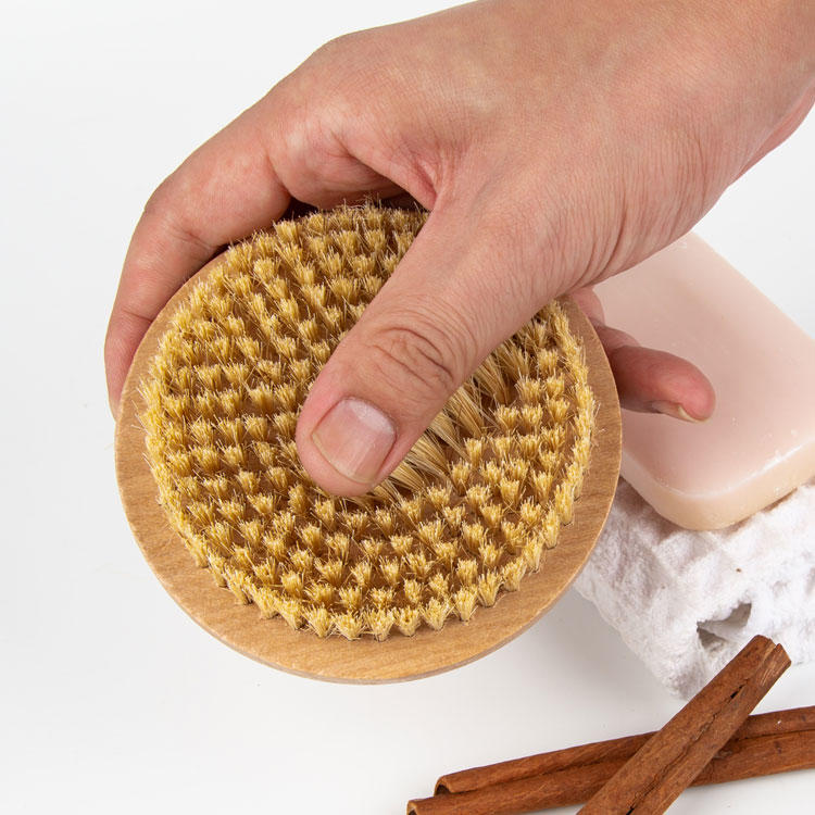 Handheld sisal bristles wood bath brush