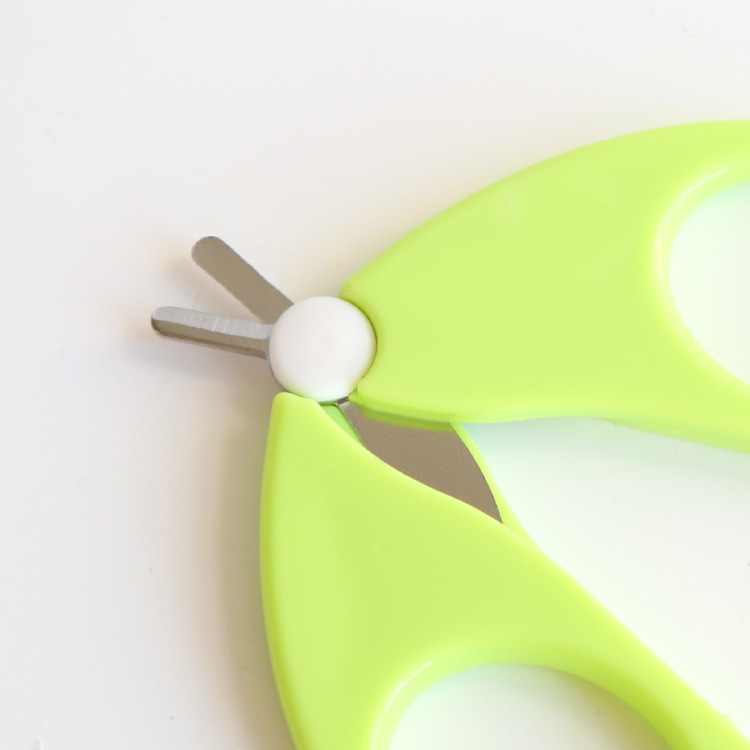 Professional stainless steel baby manicure care tool newborn nail scissors with protective cover