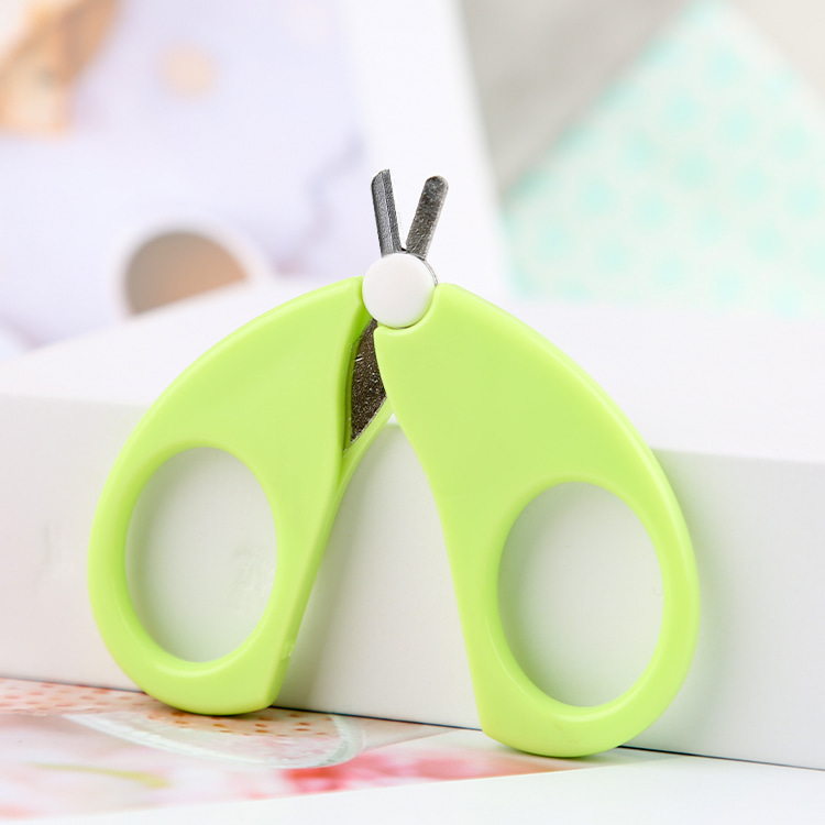 Professional stainless steel baby manicure care tool newborn nail scissors with protective cover