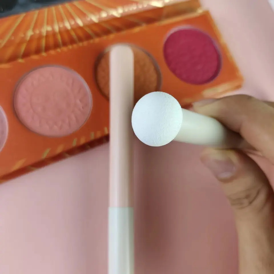 Small Steamed Bun Mushroom Head Sponge Wet and Dry Concealer Brush