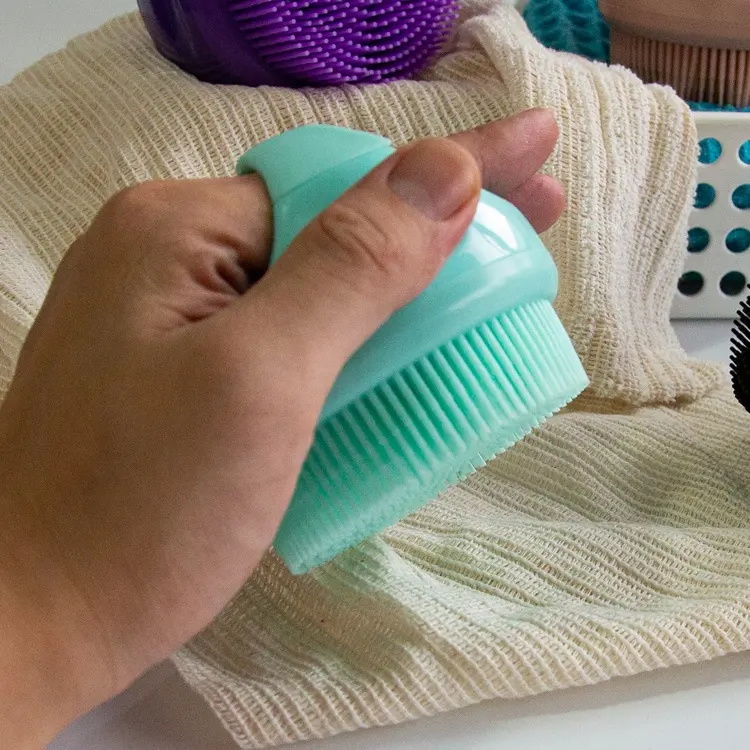 Round Exfoliating Silicone Long Hair Bath Brush With Handle