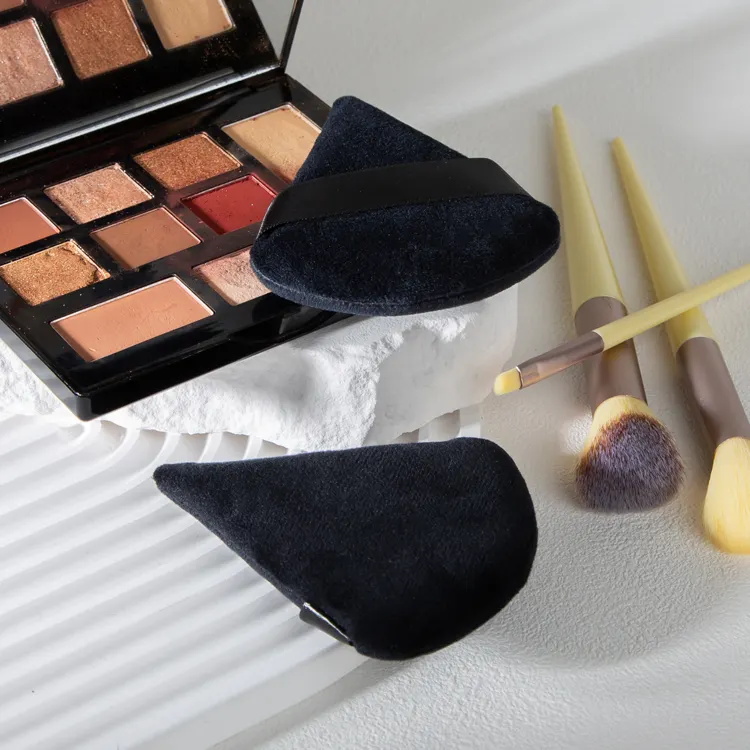 9.5*8cm Black Triangle Powder Puff Makeup Sponge